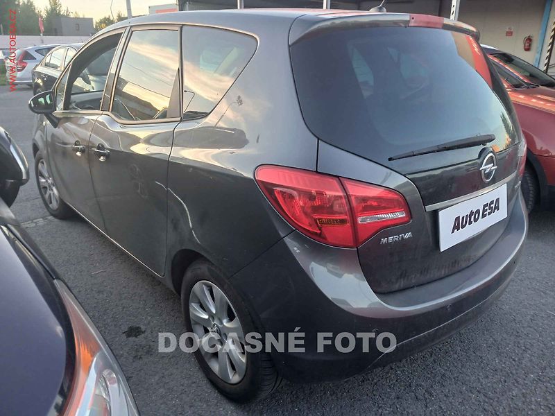 Opel Meriva (2012) 1.4T, AC, park.asist - fotka 2 z 3