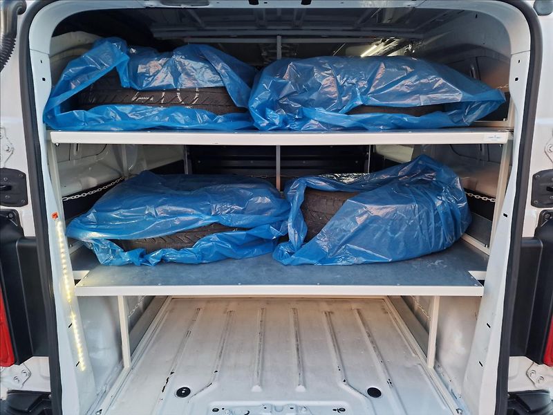 Opel Vivaro 1.5CDTI 88kW, původ ČR,1.Maj. - fotka 19 z 46