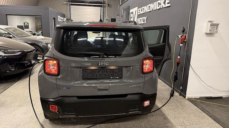 Jeep Renegade (2022) T4 4X4, PHEV,5REZERVOVÁNO - fotka 13 z 34