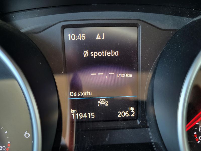 Volkswagen Tiguan 2.0 TDi 90kW LIFE - fotka 12 z 44