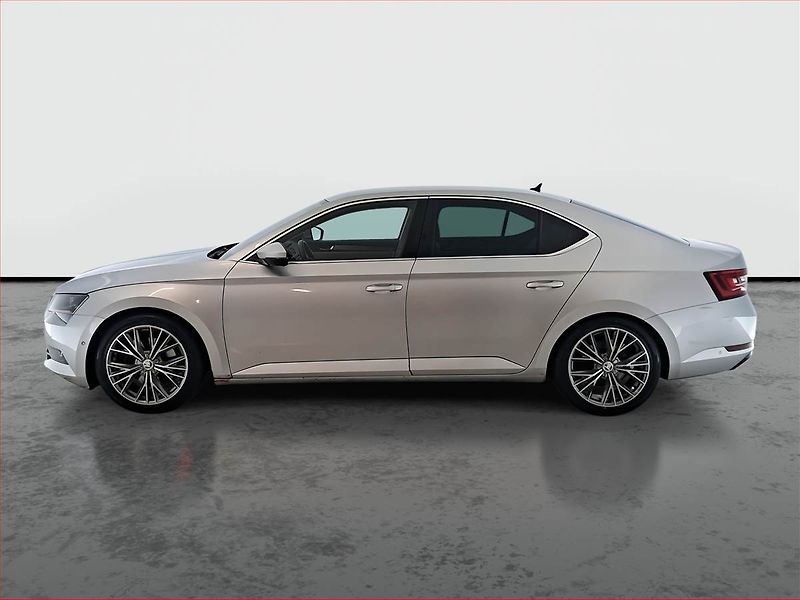 Škoda Superb (2015) Style 2.0 TDI, Kůže, Navi - fotka 3 z 19