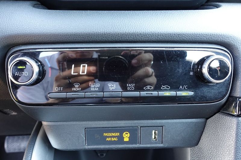 Toyota Yaris 1,5HSD Comfort - fotka 20 z 26