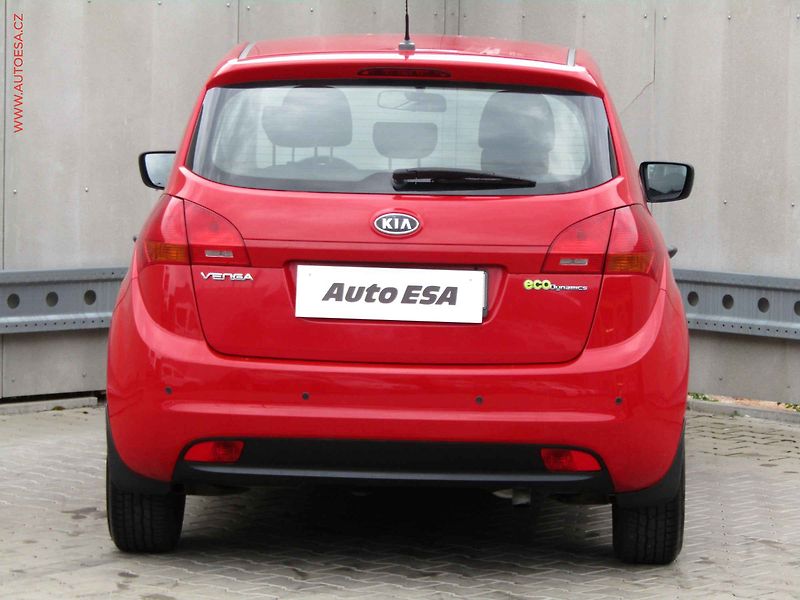 Kia Venga (2010) 1.4 CRDi, AC, park.asist - fotka 5 z 15