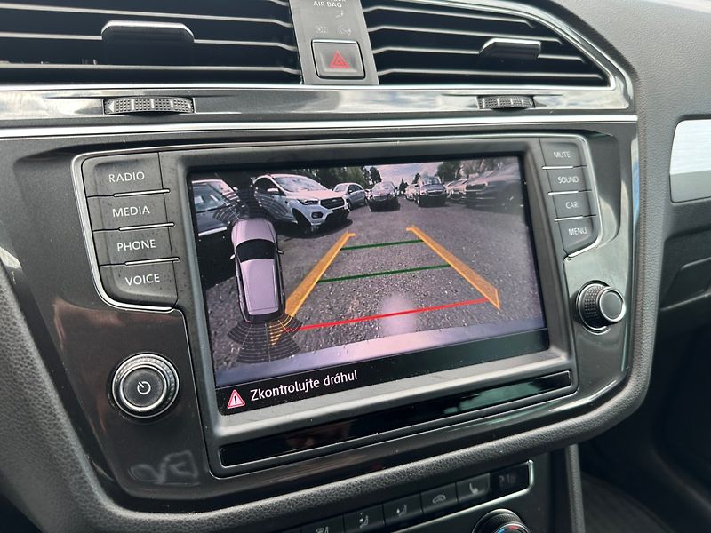 Volkswagen Tiguan (2016) 2.0Tdi 85kw Comfortline - fotka 19 z 39