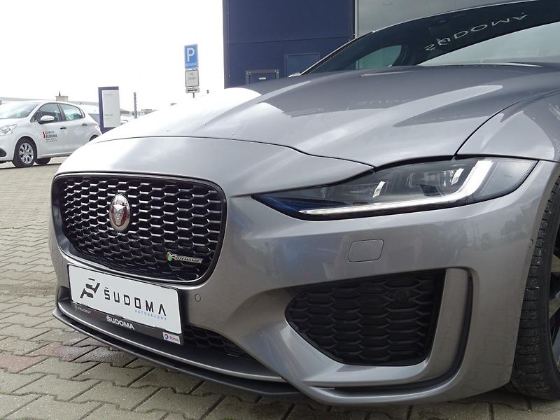 Jaguar XE D180 R - Dynamic SE - fotka 4 z 47