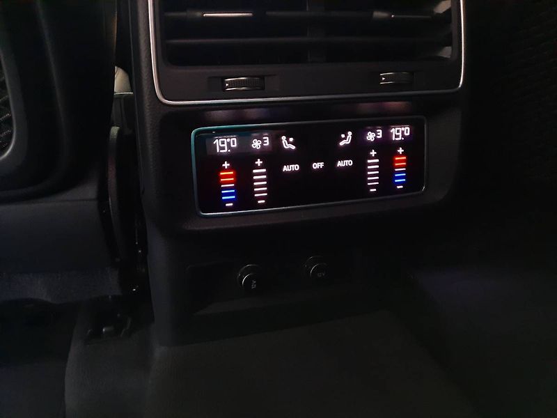 Audi Q7 (2021) 50 TDI quattro (210kW/285k) Ti - fotka 25 z 30