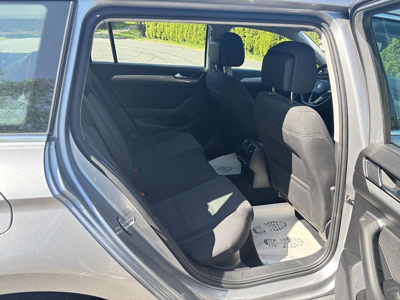 Volkswagen Passat (2020) 2.0TDI Business REZERVACE - fotka 17 z 25