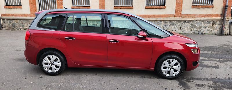 Citroën Grand C4 Picasso (2016) 1.6 HDI 7 MÍST ČR - fotka 3 z 43