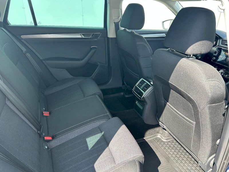 Škoda Superb (2023) Combi Style 2,0 TDI 110 kW 7-s - fotka 12 z 30
