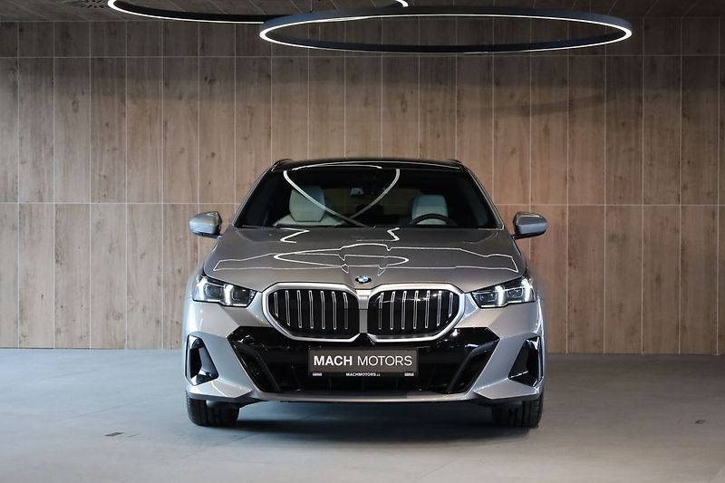 BMW Řada 5 540d xDrive, Bowers, Ventilace - fotka 2 z 34