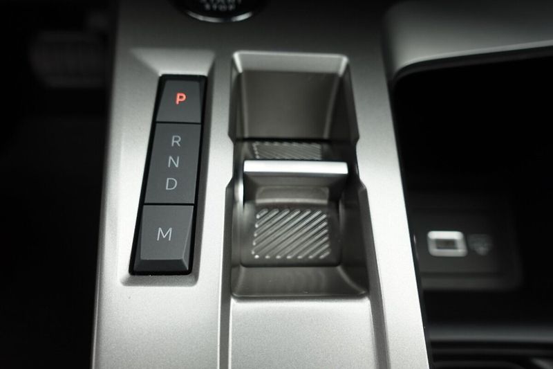 Peugeot 308 1,2PT 96kW, Automat - fotka 18 z 31