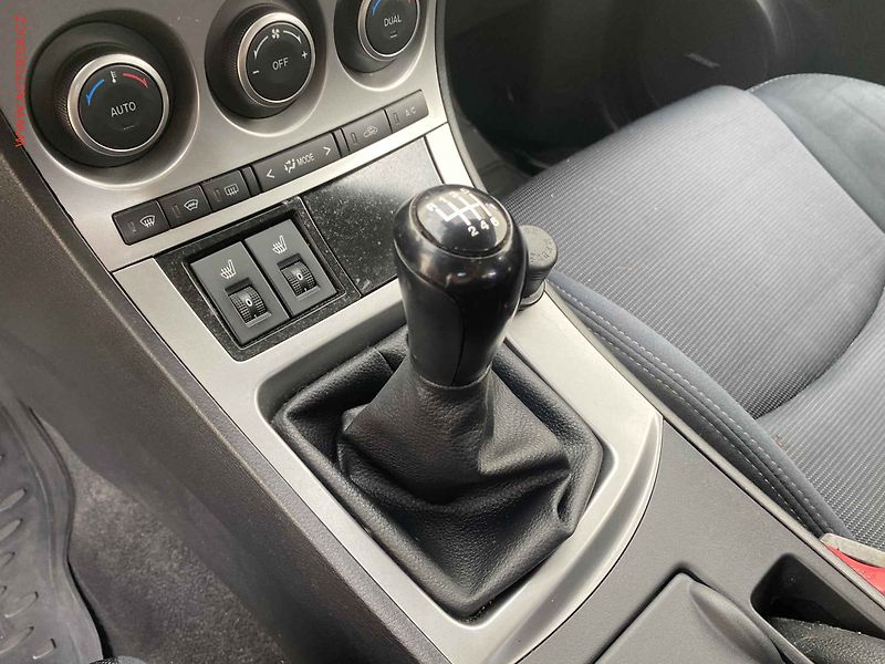 Mazda 3 (2009) 2.2 MZR-CD, ČR, AC, xenon - fotka 16 z 17