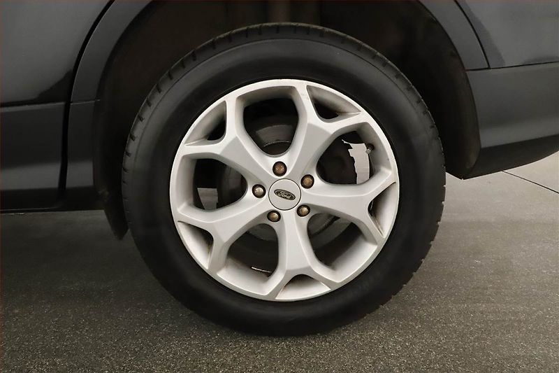 Ford Kuga (2014) Titanium 2.0 TDCi, 4X4, ČR - fotka 14 z 14