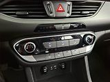 Hyundai i30 (2018) 1.6 CRDi, Tempomat - náhled 14