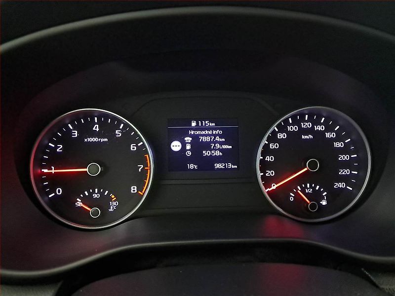 Kia Sportage (2019) 1.6 T-GDI, Serv.kniha, Navi - fotka 11 z 22