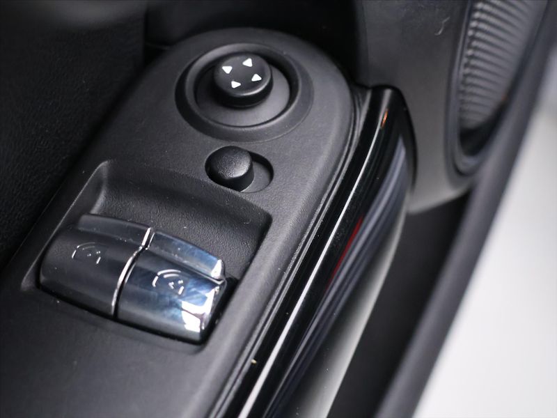 Mini Cooper 2,0 225kW JCW GP3 CZ DPH - fotka 13 z 32