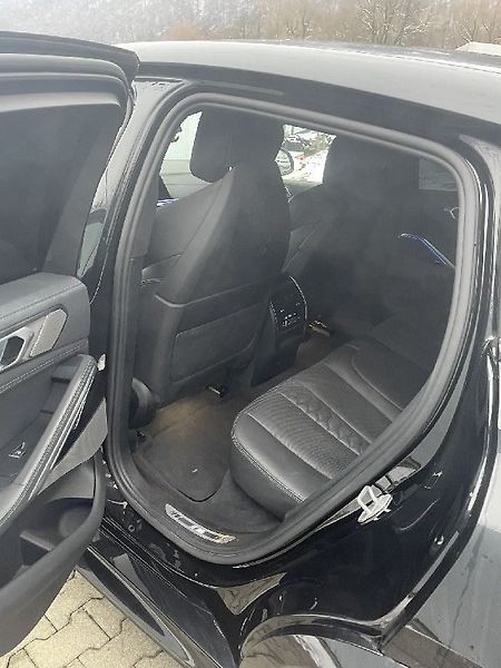 BMW X6 - fotka 11 z 16