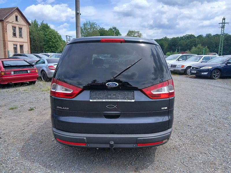 Ford Galaxy 2.0 TDCI, tažné, klima - fotka 11 z 35