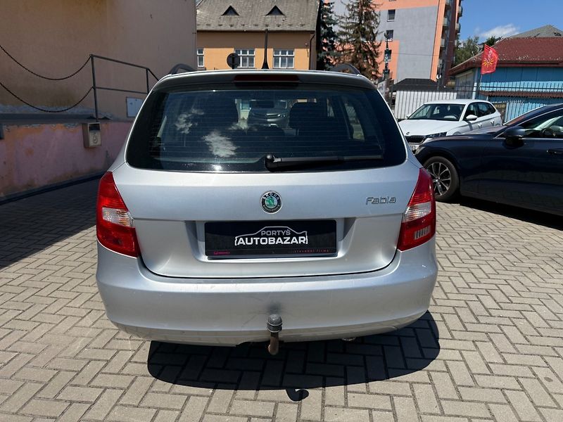 Škoda Fabia (2008) II 1.4 16V Kombi , tažné - fotka 3 z 13