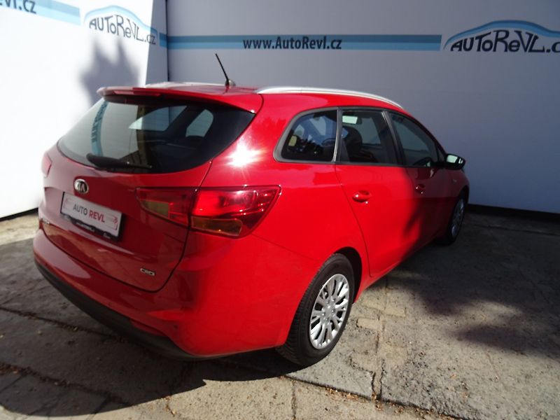 Kia Ceed (2016) 1.6CRDi,100kW,NovéČR,klima - fotka 4 z 22