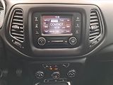 Jeep Compass (2018) 1.4 MultiAir, Tempomat - náhled 12