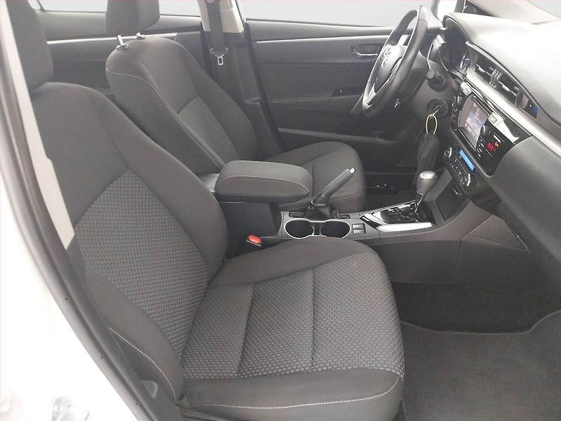 Toyota Corolla (2016) 1.6 Valvematic, Automat - fotka 9 z 18