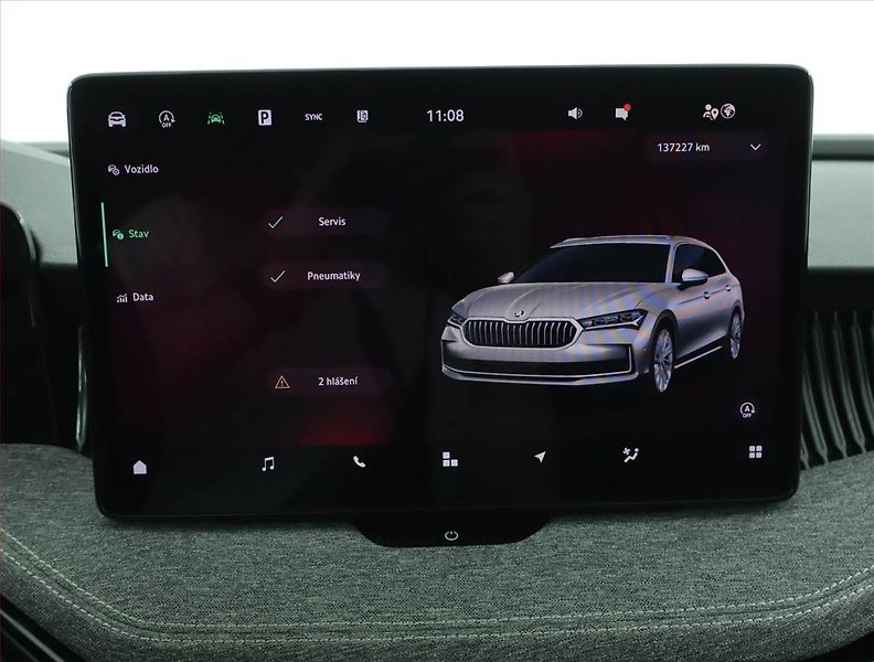 Škoda Superb (2024) Ambition 2.0 TDI - fotka 16 z 17