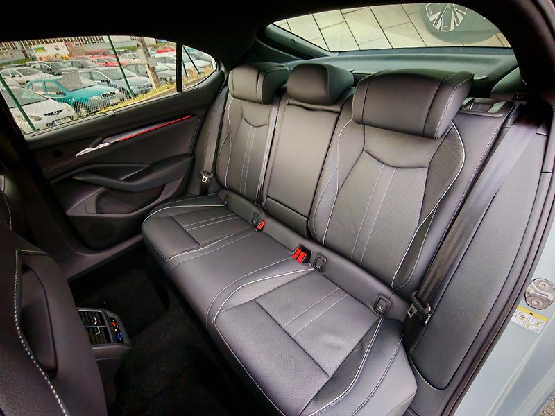 Škoda Superb (2026) Sportline, 2,0TSi,DSG, 4x4 - fotka 10 z 23