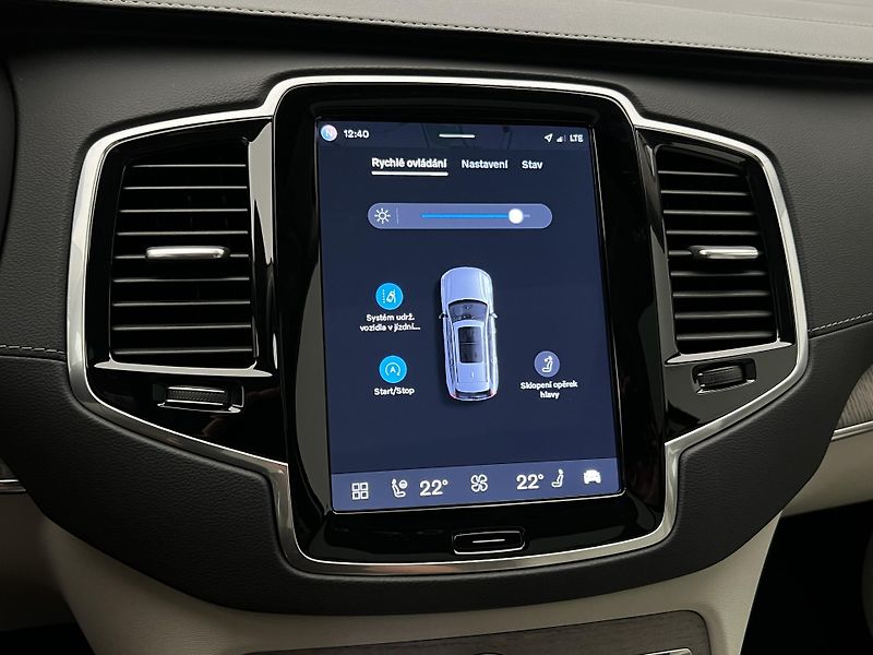 Volvo XC90 B5 AWD ULTIMATE REZERVACE - fotka 41 z 51
