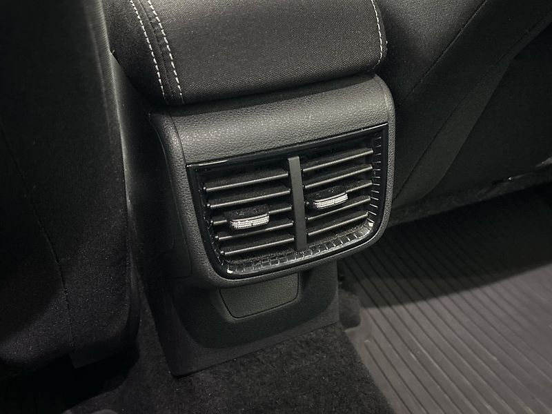 Škoda Fabia Style - fotka 22 z 28