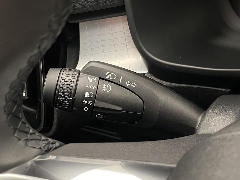 Volvo XC40 (2026) B3 AUT DARK ULTRA  - fotka 29 z 61