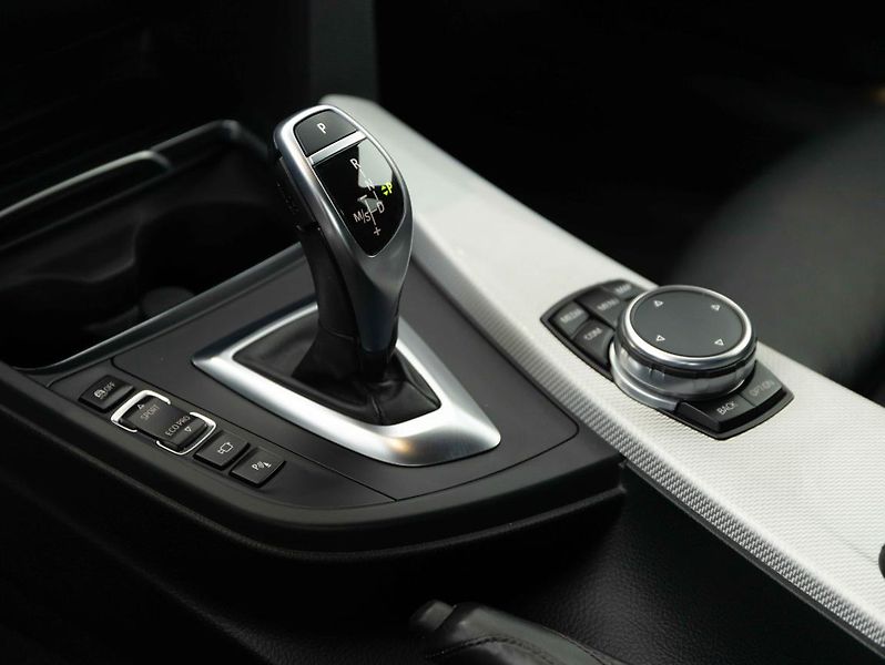 BMW Řada 3 330d Gran Turismo - fotka 15 z 21