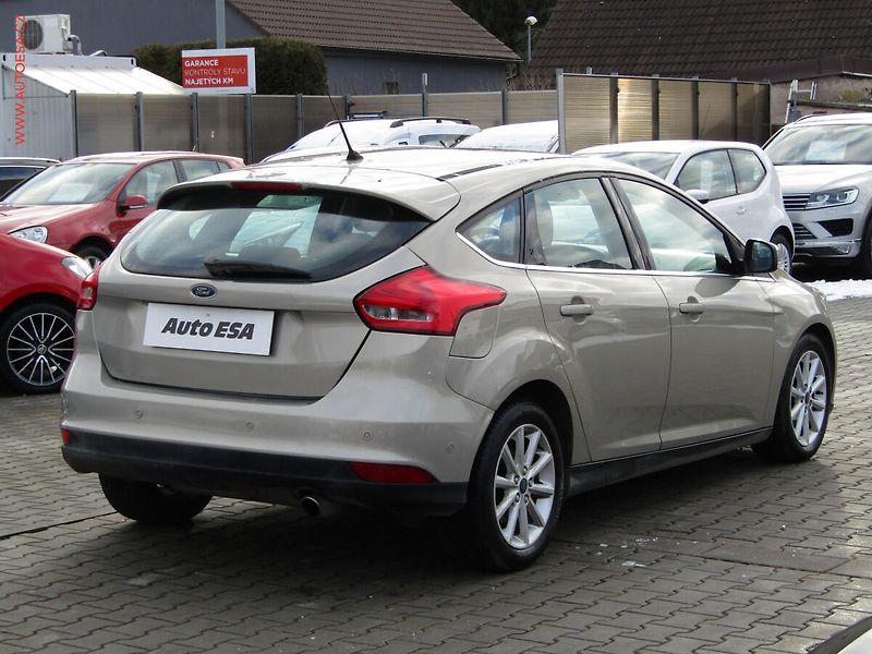 Ford Focus (2015) 1.5 EB, AT, bixen, autoAC - fotka 4 z 18