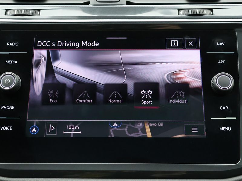 Volkswagen Tiguan Allspace 2,0 TSI DSG 4M R-Line 7Míst DP - fotka 25 z 38