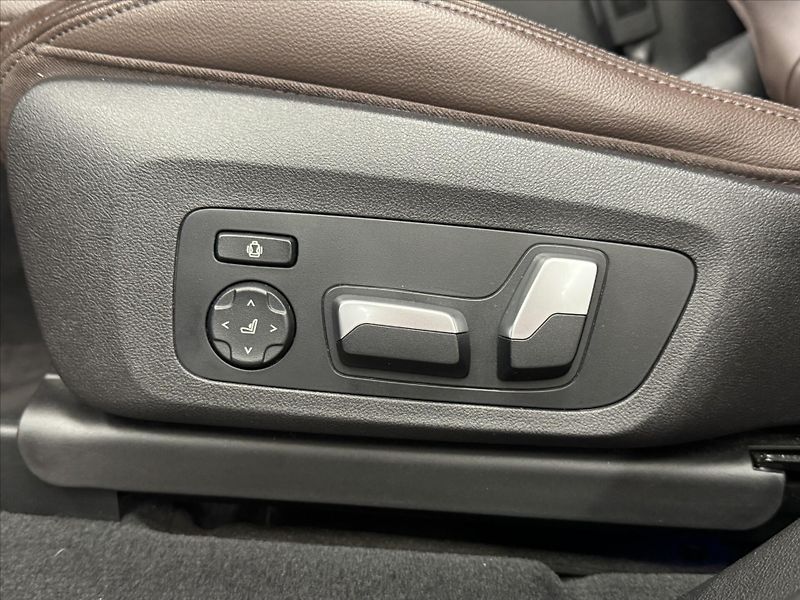BMW X3 M40i LED HUD M-SPORT - fotka 6 z 30