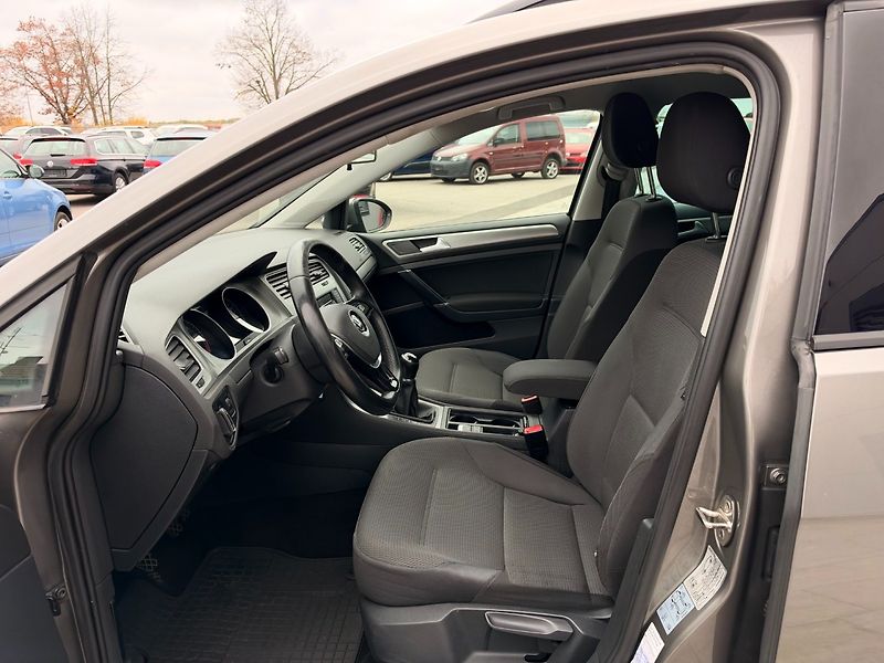 Volkswagen Golf (2015) Variant 1.6TDI 4Motion 81kW - fotka 10 z 37