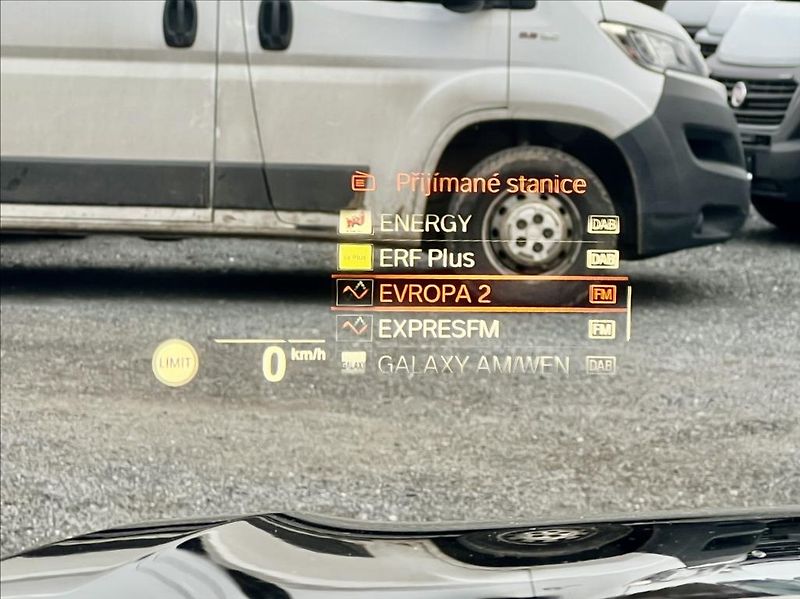 BMW Řada 7 3,0 730d xDrive záruka 2027 - fotka 23 z 61