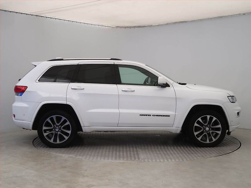 Jeep Grand Cherokee (2019) Overland 3.0 CRD, 4X4, AUTOMAT - fotka 6 z 17
