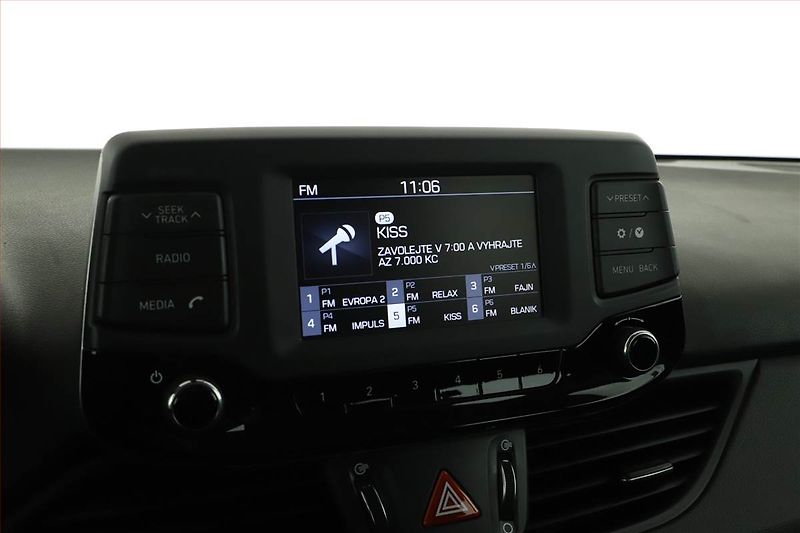 Hyundai i30 (2018) 1.4 T-GDI, ČR,1.maj - fotka 9 z 13