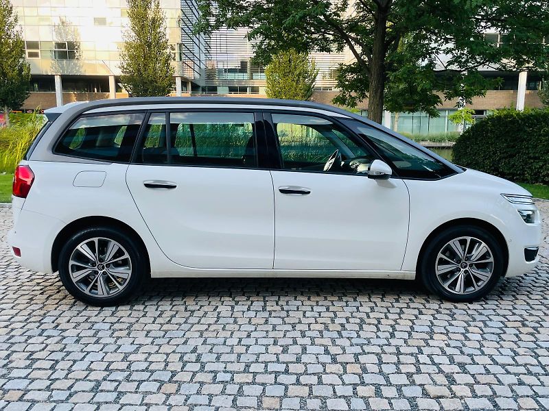 Citroën Grand C4 Picasso 2.0HDi MANUÁL KAMERA TAŽNÉ - fotka 10 z 48
