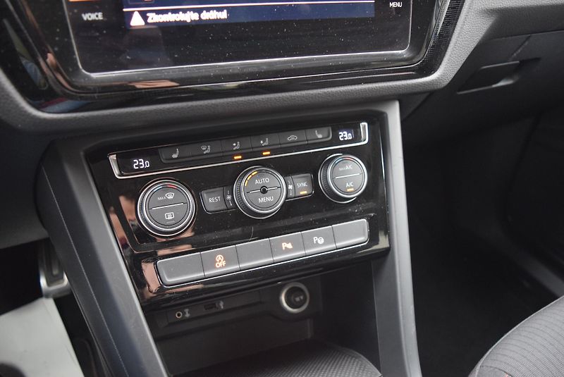 Volkswagen Touran (2018) 1.4TSI 110kw CLBMT ED. SOUND  - fotka 26 z 50