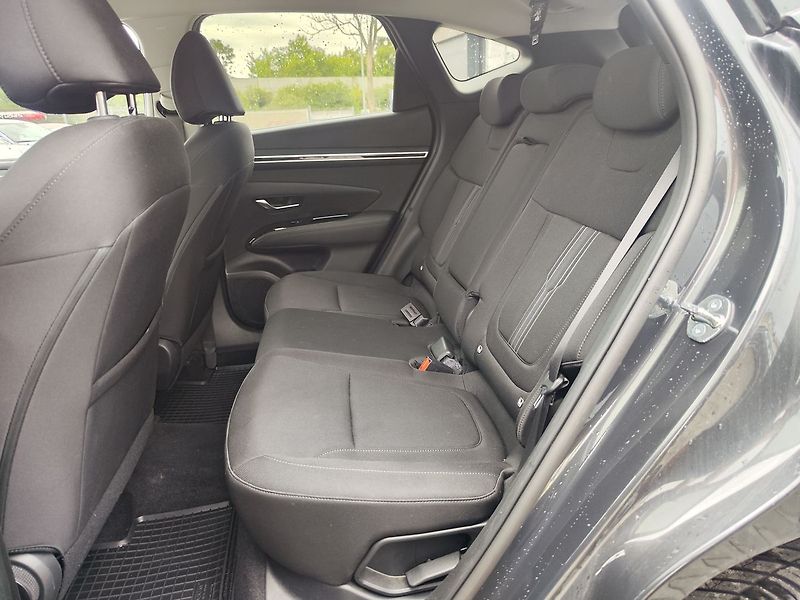 Hyundai Tucson 1.6 T-GDI/110kW Smart Navi DCT - fotka 12 z 34