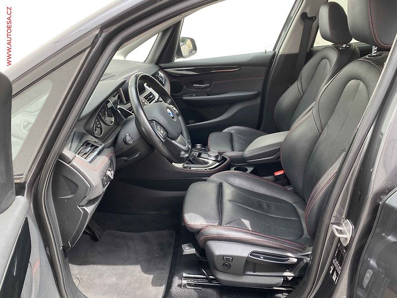 BMW Řada 2 (2016) 2.0 i 220 i, Sport Line, AT - fotka 9 z 21