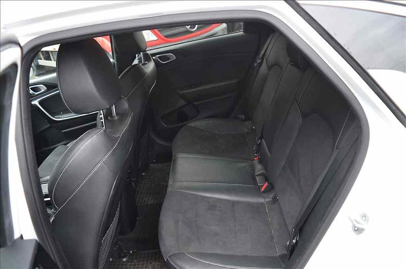 Kia Ceed (2020) 1,4 T-GDI - fotka 15 z 18