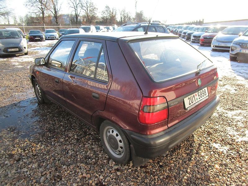 Škoda Felicia 1,3 MPI - 40KW - PĚKNÝ STAV - fotka 5 z 16