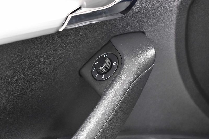 Škoda Octavia 1.6 TDI 85kW DSG*ACC*CAR-PLAY* - fotka 15 z 41