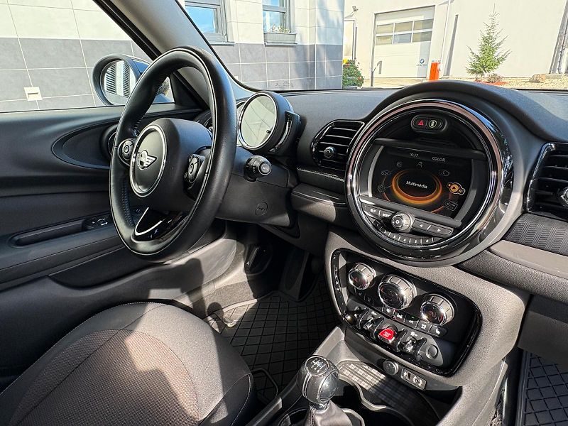 Mini Clubman Cooper 1.5i 100 kW Moonwalk,ČR - fotka 42 z 51