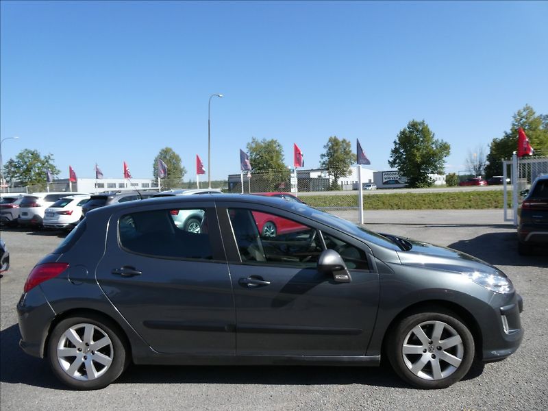Peugeot 308 1,6 i 88kW 2x kola,klima,závěs - fotka 8 z 29