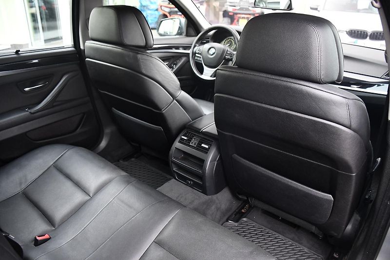 BMW Řada 5 530d xDrive ČR 2xKOLA - fotka 15 z 47