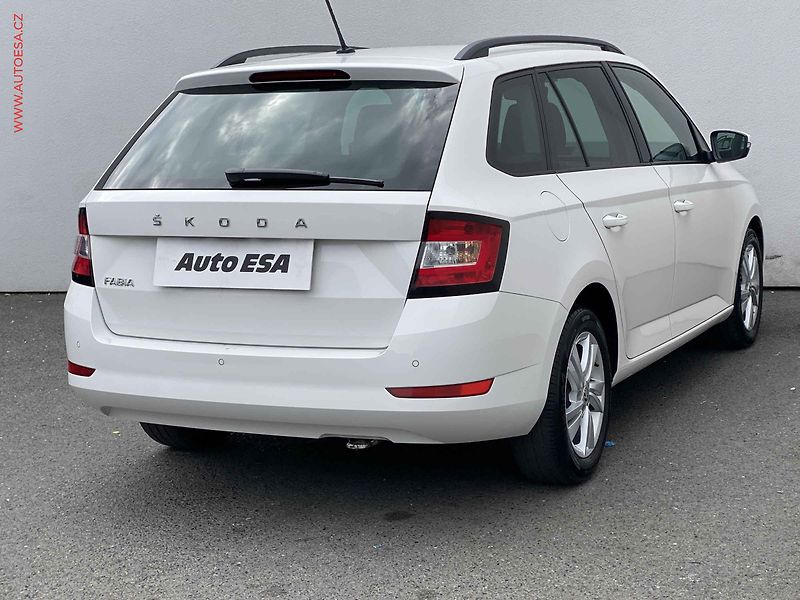 Škoda Fabia (2022) 1.0 TSi, 1.maj,ČR, Ambition - fotka 4 z 18